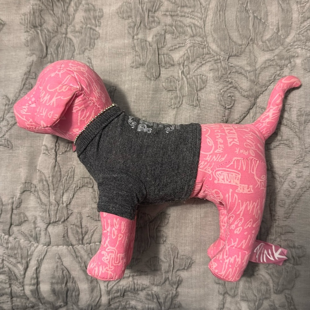 Victoria’s Secret PINK dog, Y2K 06,